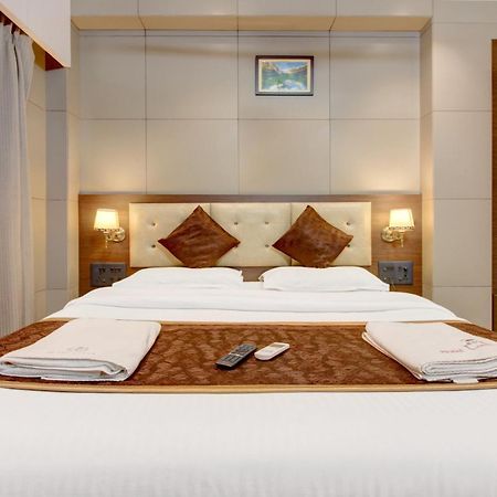 Kalyān Hotel Leela מראה חיצוני תמונה