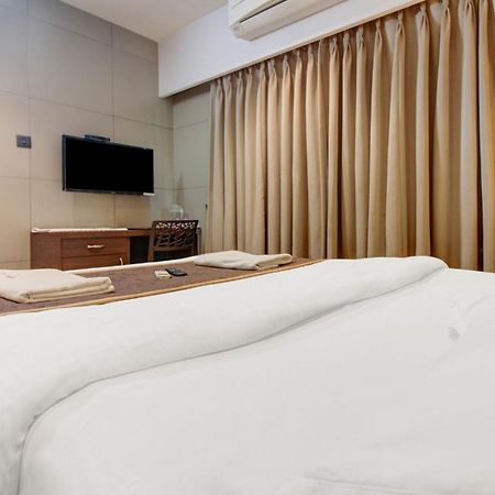 Kalyān Hotel Leela מראה חיצוני תמונה