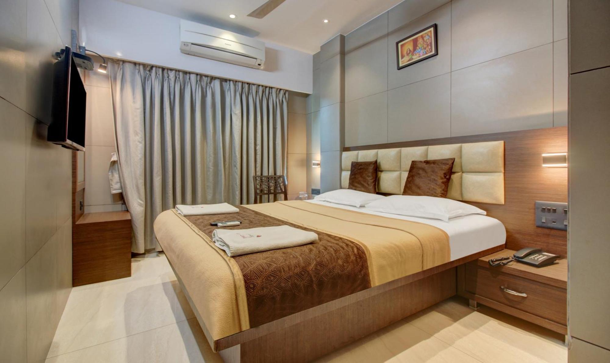 Kalyān Hotel Leela מראה חיצוני תמונה