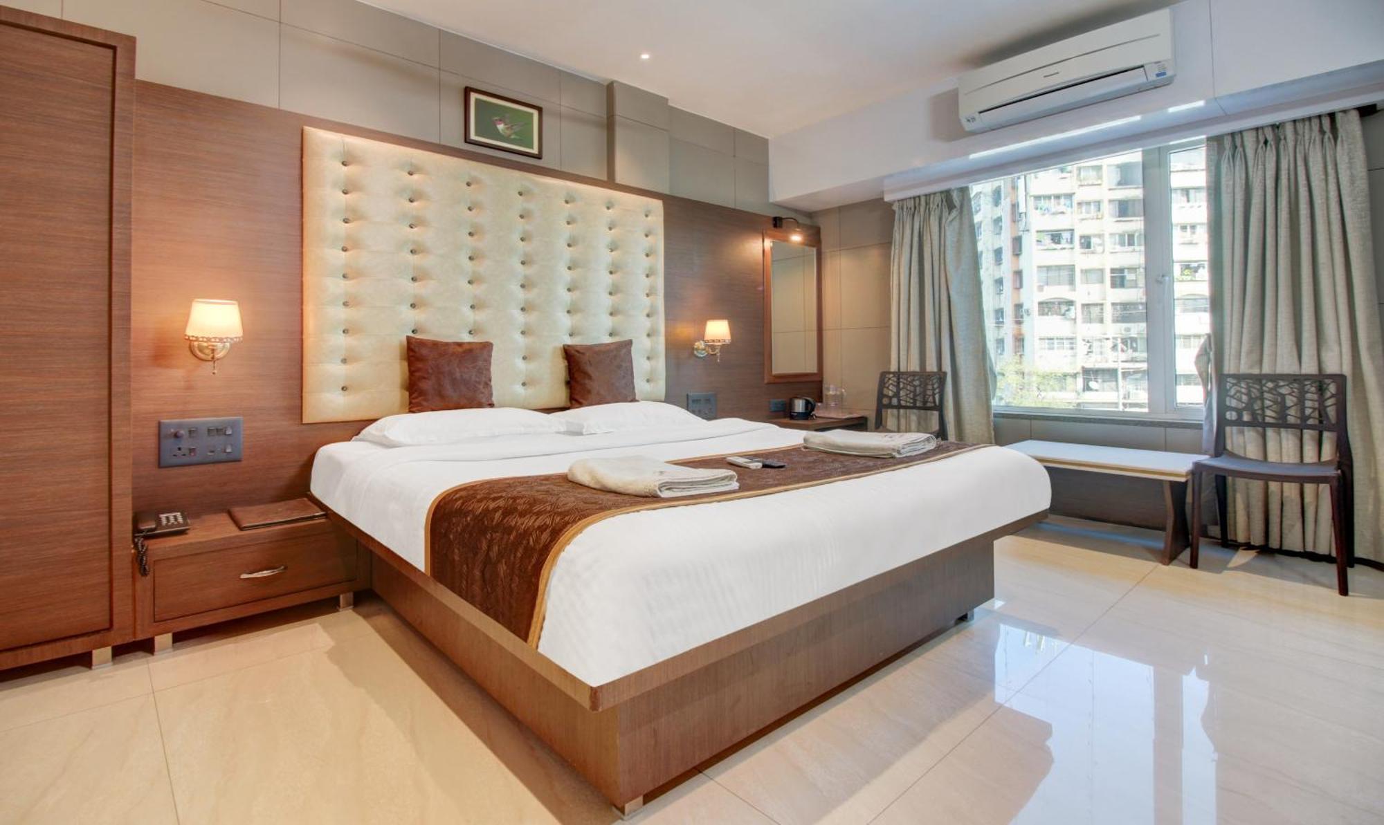 Kalyān Hotel Leela מראה חיצוני תמונה