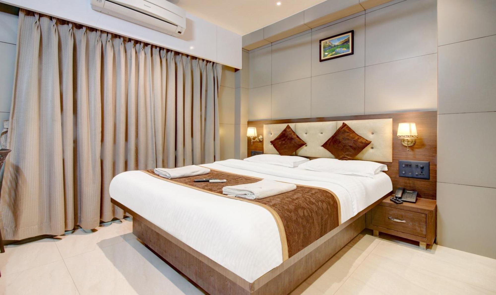 Kalyān Hotel Leela מראה חיצוני תמונה